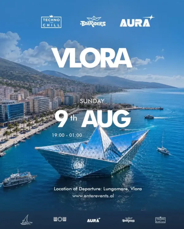 Aura Collective festë në varkë Vlorë