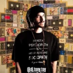 Live set nga DJ Tony Toy te Tiki Bar