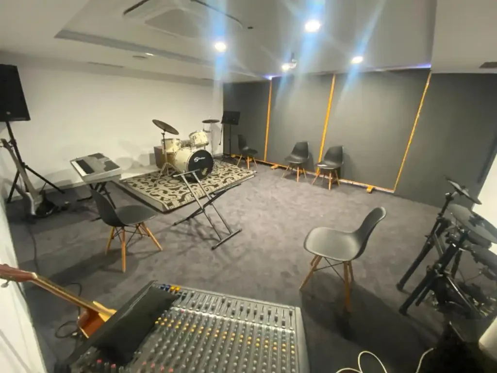 STUDIO CAPITOL TIRANA